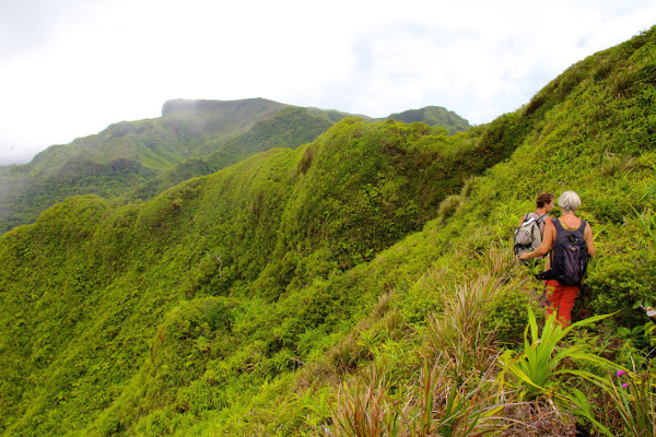 Tahiti cruise activites - hiking Tahiti cruise activites - hiking
