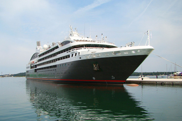 Northwest Passage cruise - LAustral