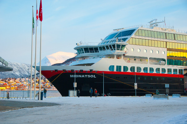 Polar Expedition Ships - midnatsol