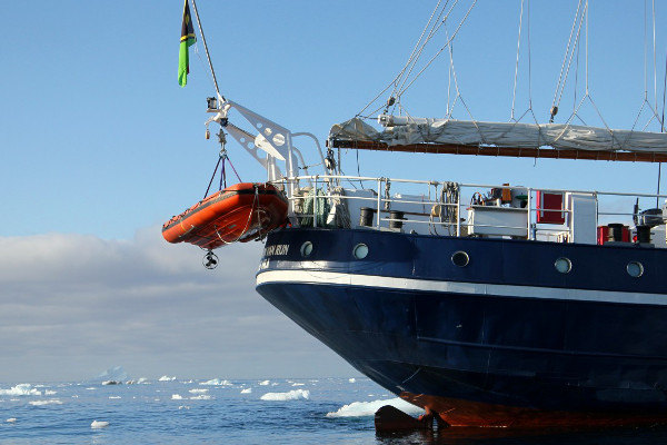 types of Greenland cruise ships