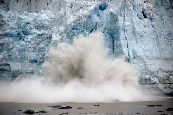 Glacier Bay cruise highlights - calving glacier